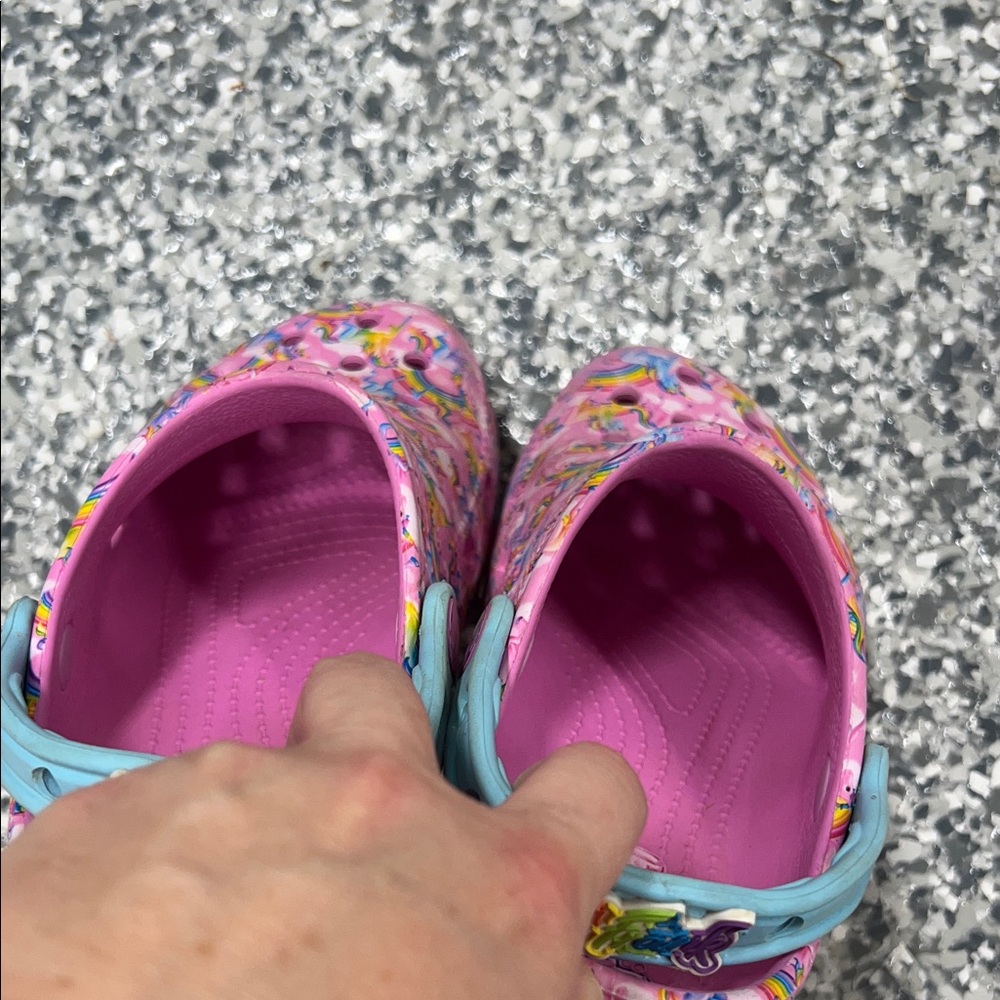 Lisa Frank Print Girls size 12 Crocs - Picture 3 of 4